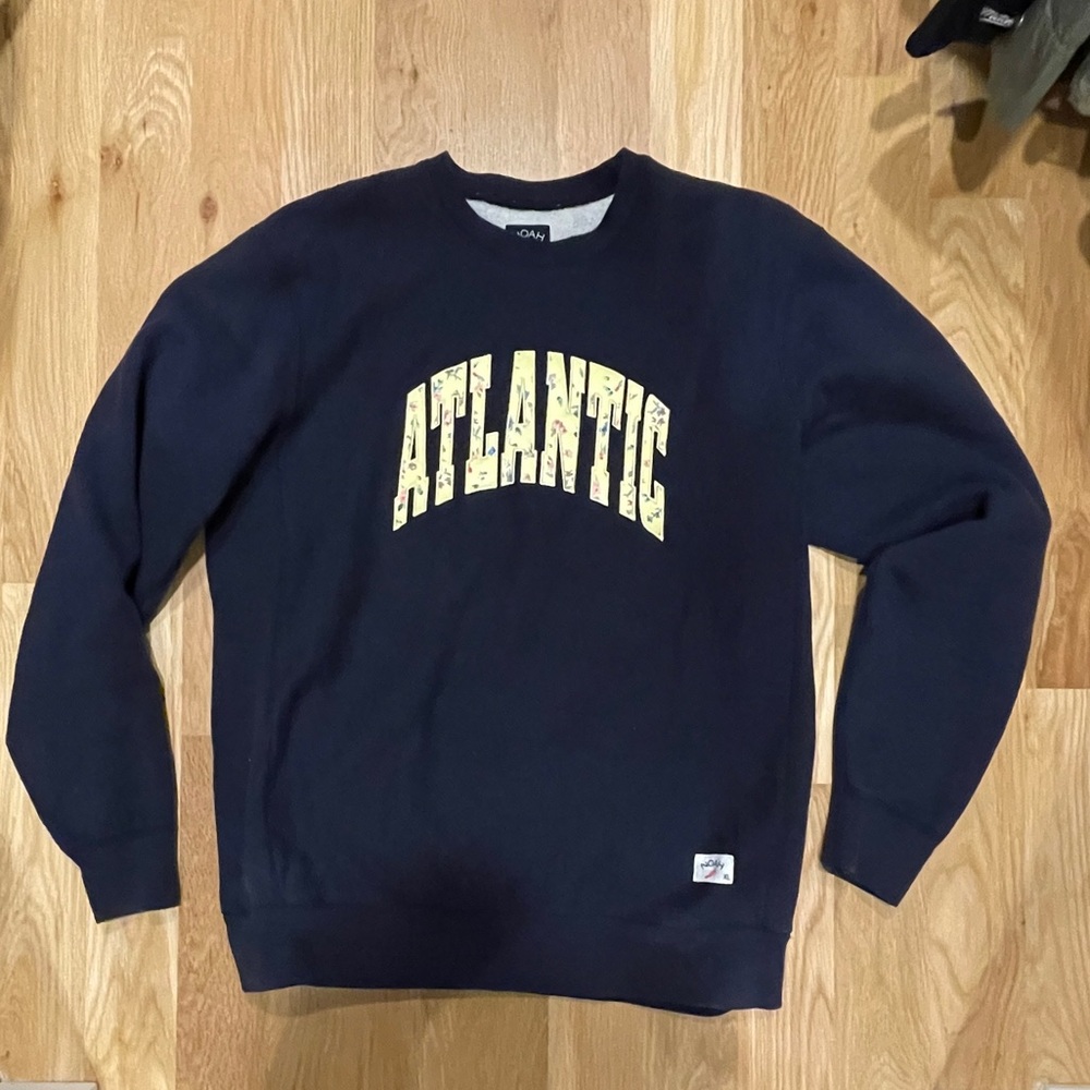 NOAH Men's Crewneck Sweatshirt with Floral “Atlantic” Embroidered Logo